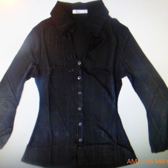 Woman's UNCLE STUDIOS Top Size XS Lady's Blouse The Bell Sleeve SS2328 Black Top - Picture 2 of 2